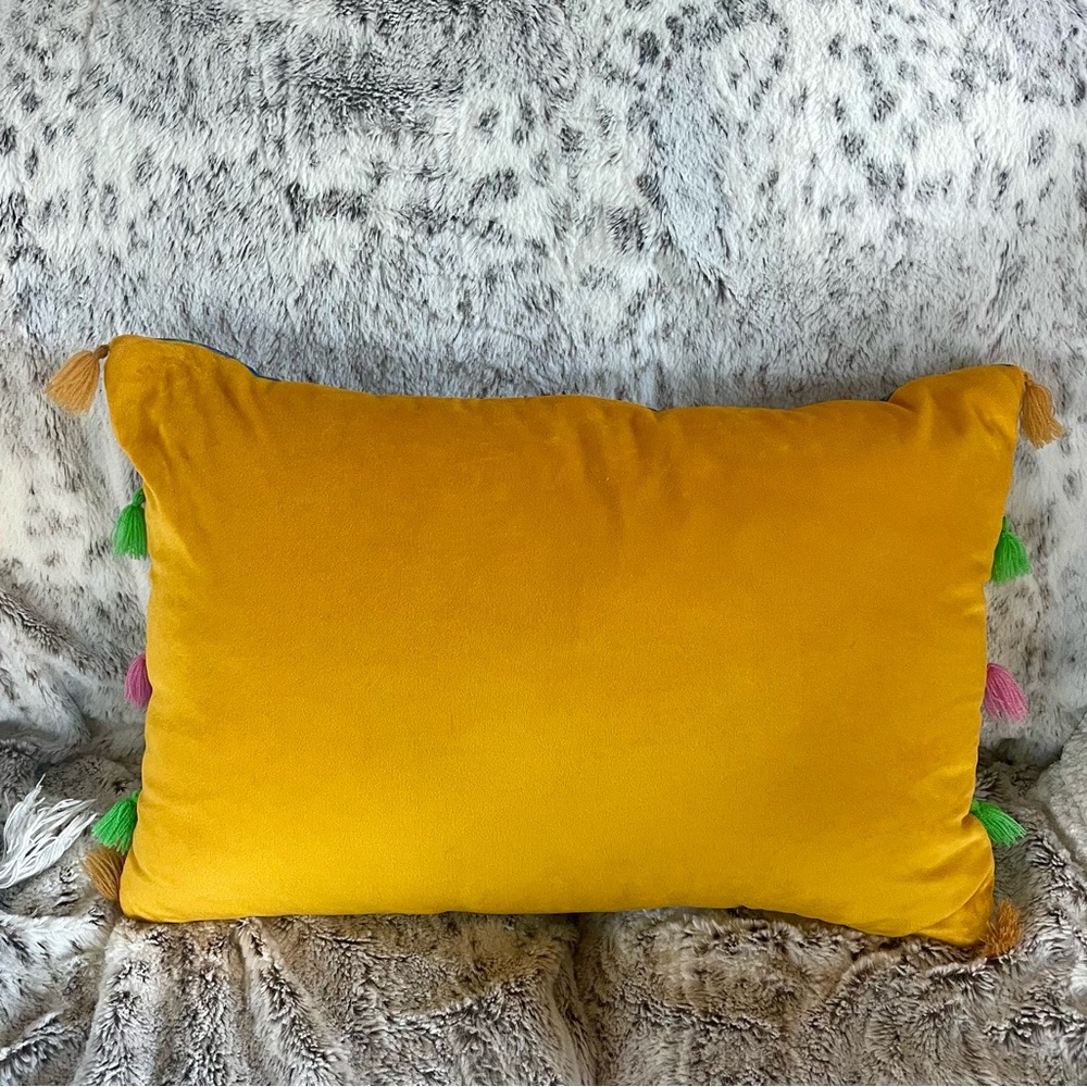 Colorful 'Más Amor Por Favor' Pillow - Picture 2 of 4